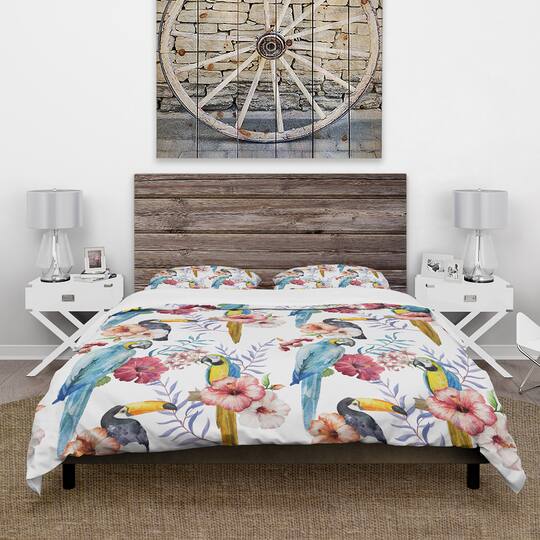 Designart 'Parrots, Hibiscus and Toucan' Animals Bedding Set